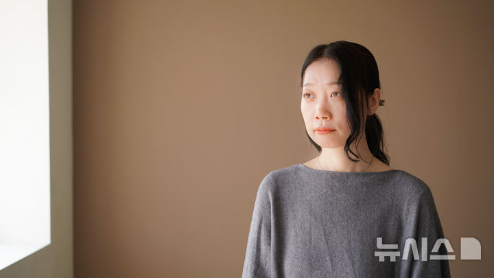 '우리 세희' 조해진 "우리의 망각 돌아보길 바랐다" [문화人터뷰]