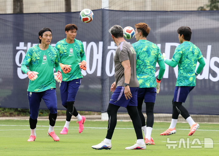 훈련하는 김승규