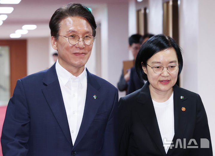 김민석 총리·한성숙 후보자 나란히 국무회의 참석 [뉴시스Pic]