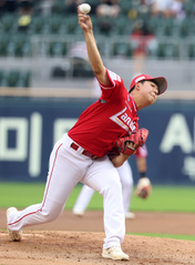 SSG 신인 김민준, 데뷔 첫 퀄리티스타트…두 번째 승리 '보인다'