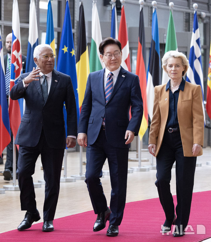 李 대통령, EU 철강관세 정상 외교로 타개…G7+ 외교강국 위상 강화