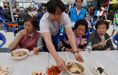 전국 낮기온 30도 안팎 더위…전라권 한때 비[오늘날씨]