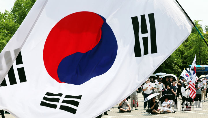 올림픽공원 개표소 봉쇄 시위 열흘째…600여명 집결[뉴시스Pic]