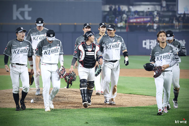 한국 축구의 위기와 프로야구 KT의 부진, 스포츠계의 복합적 도전