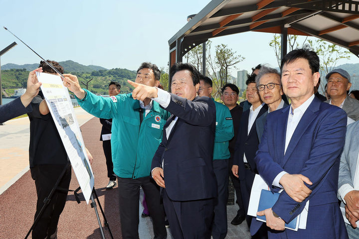 강기윤 "마산해양신도시, 원도심 부활 이끌 큰그림 필요"