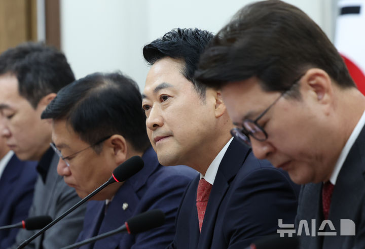 양향자 "좀비 지도부 총사퇴" 장동혁 "지금은 시민들 목소리 집중할 때" [뉴시스Pic]