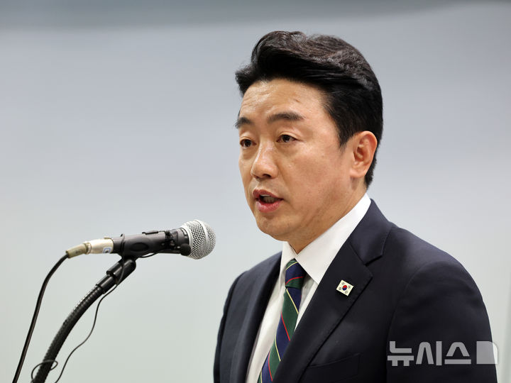 강훈식 "기업들 결단…전 부처 신속행정 필요"