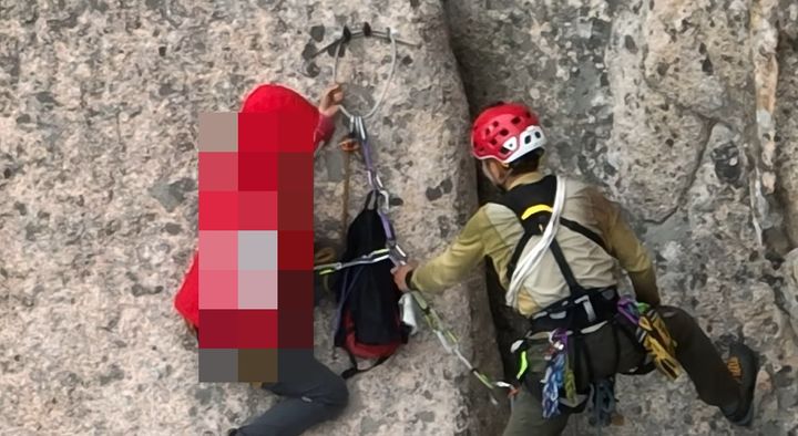설악산 울산바위 암벽 등반 중 추락…1명 사망