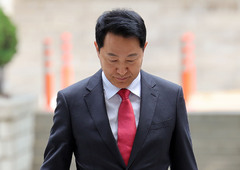 특검, '여론조사비 대납 의혹' 오세훈 징역 1년 6개월 구형