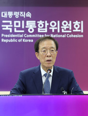 이석연 "지역을 정치 도구 삼아 갈등 증폭시 국가 발전 저해"