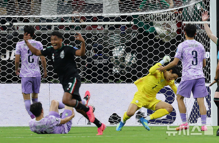 한국 축구, 멕시코에 아쉬운 패배… 시민들 뜨거운 응원 이어져