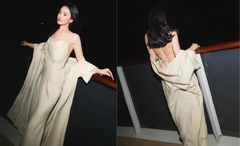 송혜교, 파리서 파격 노출…등 훤히 드러낸 드레스 깜짝