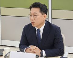 '신용한 소통창구' 충북도 개방형 대변인에 허창원 유력