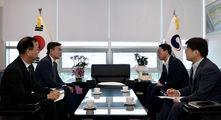 '대규모 투자' 새만금에 지속…"종합보세구역 추가 지정"