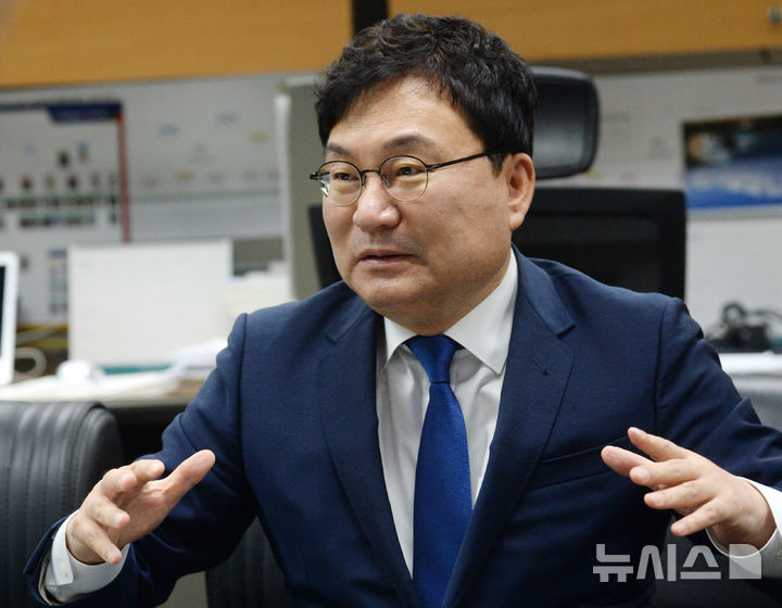 '이스타항공 채용비리' 이상직·전 임원들, 오늘 대법 판단 받는다