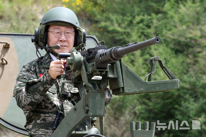 이재명 대통령, 해병대 부대 방문…'안보 현장 시찰' [뉴시스Pic]