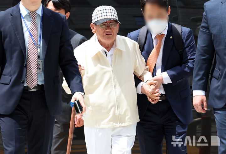 합수본, 신천지 이만희 구속 후 첫 소환…최측근도 참고인 조사(종합)