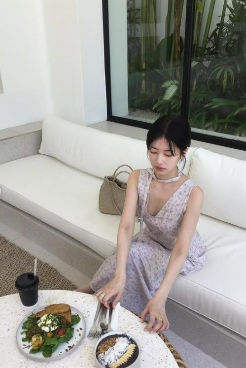 정소민, 민소매 원피스 입고 뽐낸 슬림 몸매 