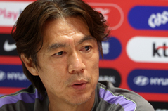 '32강행 좌절' 홍명보, 축구대표팀 사령탑 자진 사퇴[월드컵24시]