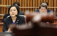 한성숙 총리 후보자 인사청문회 이틀째… 여야 공방 오가 [뉴시스Pic]