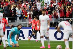 한국 3위 경쟁 '7위→8위'…이집트, 이란과 1-1 무승부[월드컵24시]