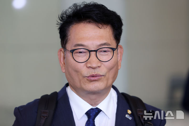 송영길, 유시민 겨냥 "코어 지지층은 어려울 때 더 대통령 지켜" [뉴시스Pic]