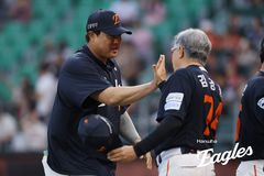 '류현진 2499K' 한화, SSG 꺾고 3연승…KIA는 두산 12-1로 완파(종합)