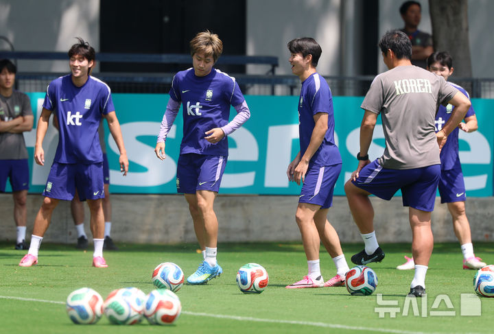 과달라하라서 훈련하는 축구 대표팀