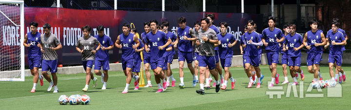 축구대표팀, 무거운 분위기 속 러닝