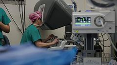 27억짜리 로봇으로 유방암 수술…회복 속도 '충격'