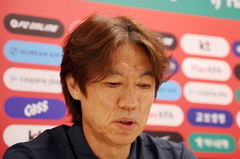 월드컵 재수 '낙방'…홍명보 감독, 2년 만에 '초라한 퇴장'[월드컵24시]
