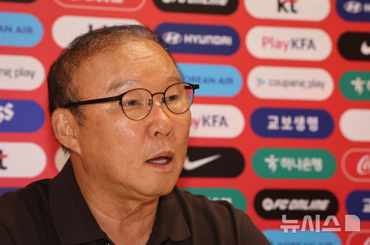 32강 진출 실패 사과하는 박항서