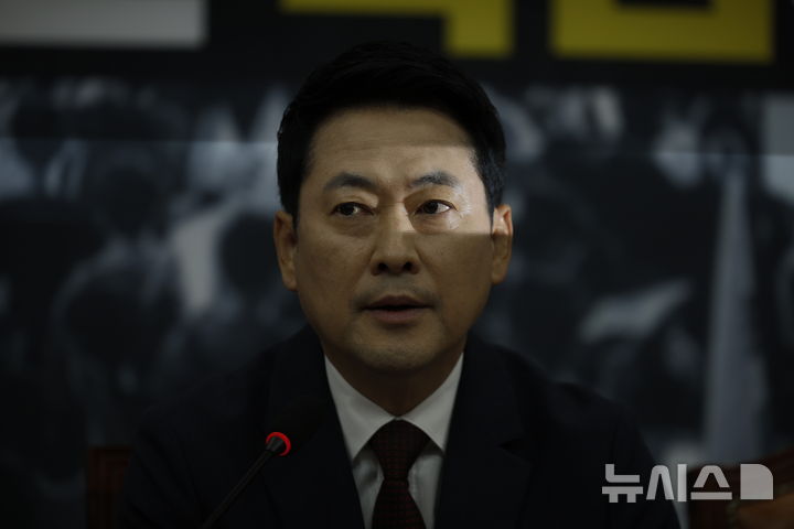 장동혁 "민주당 개헌 집착 속내 뻔해… 국민은 李 연임 용납하지 않아" [뉴시스Pic]
