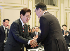 이 대통령, 이재용과 비공개 만찬…반도체·대미투자 논의한 듯
