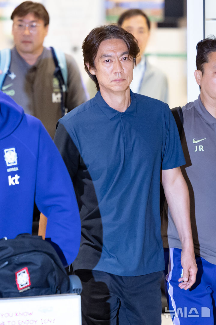 귀국하는 홍명보 전 감독
