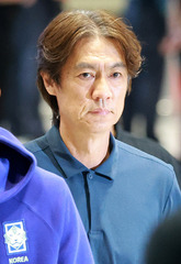 "홍명보, 쥐어박고 싶을 정도"…하석주 작심 비판