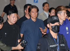 '홍명보호 엿 대신 정몽규 회장에 개껌'…'32강 실패' 한국, 야유받으며 귀국(종합2보)[월드컵24시]