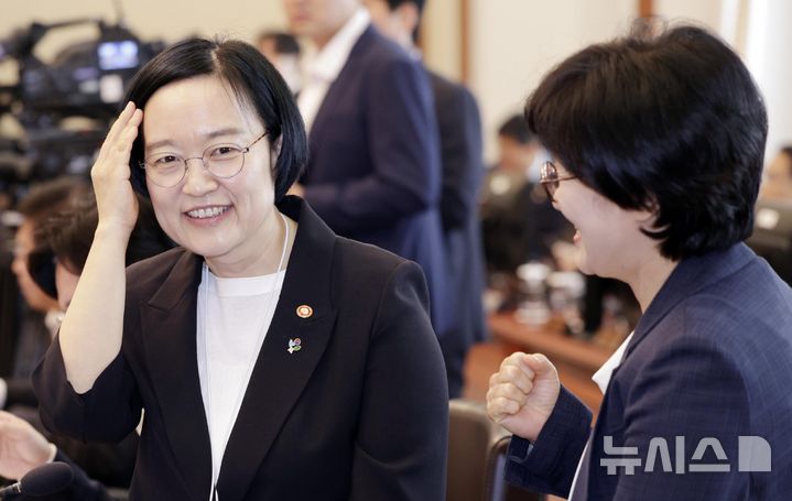 이 대통령, 한성숙 국무총리 인준안 재가…역대 두 번째 女총리