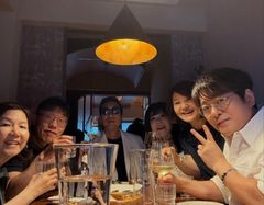 김제동, 방송 활동 뜸하더니…연예인 친목 모임서 포착