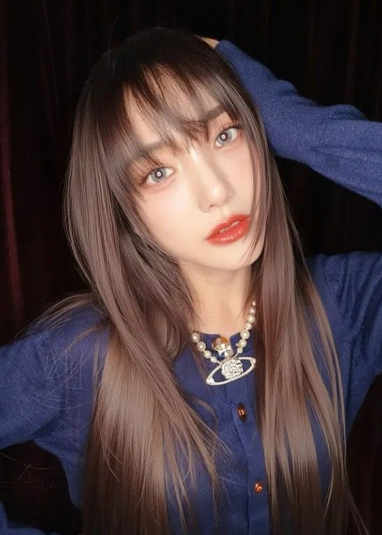 46세 바다, 파란 렌즈와 레드 립으로 확 달라진 분위기