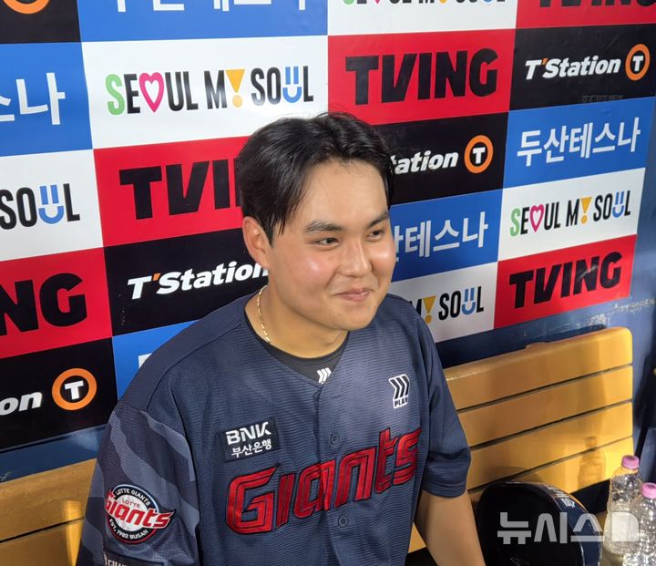 롯데 승리 이끈 연장 결승타 박재엽 "자신 있게 해보겠다"