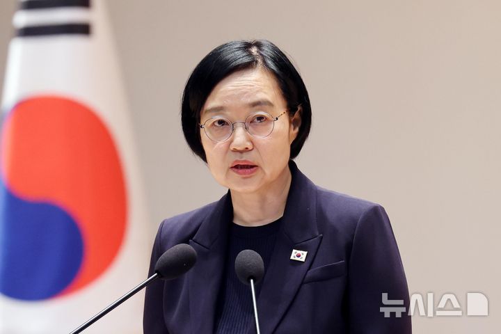 '취임' 한성숙 국무총리 "성과로 증명하는 실용정부 돼야" [뉴시스Pic]