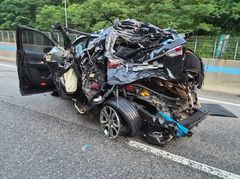 영동고속도로 강릉분기점 인근서 3중 추돌…2명 사망