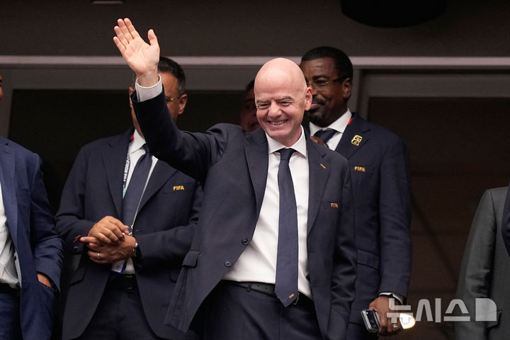 FIFA 인판티노 "64개국 월드컵도 검토 가능"…참가국 또 늘어나나