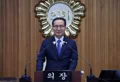 목포시의장에 이형완 선출…"생산적 의회 만들겠다"
