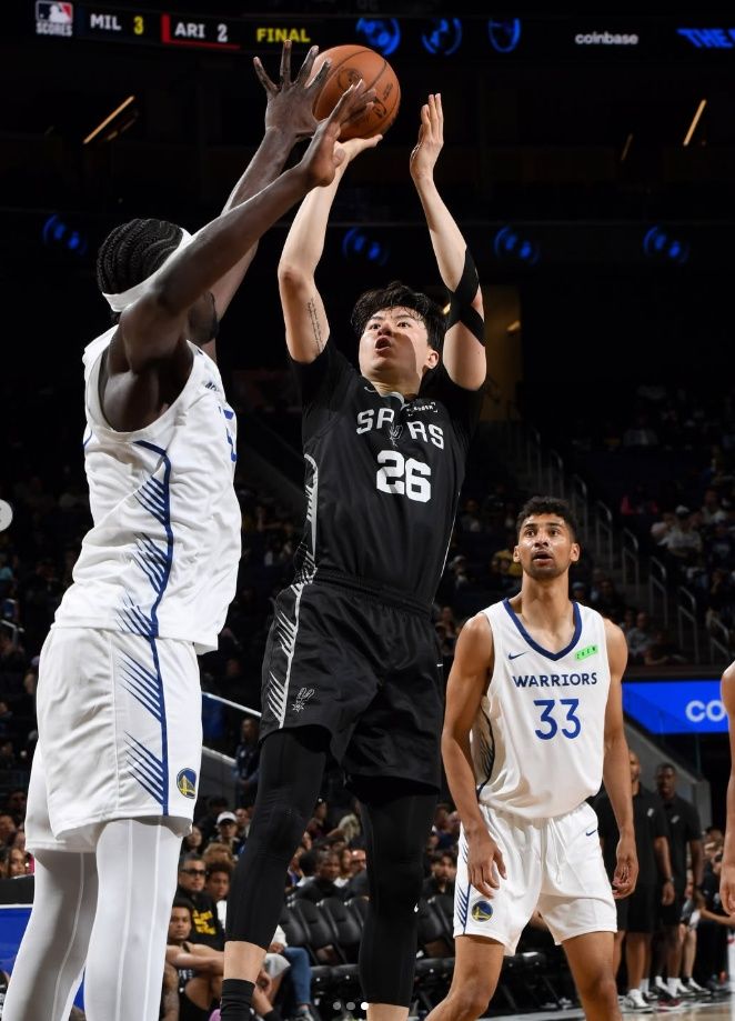 이현중 NBA 서머리그 출전과 잉글랜드 월드컵 4강 진출, 김찬 PGA 도전의 화려한 순간들