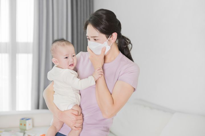 "집에 오려면 백일해 접종 하고 와"…출산 후 친구 요구에 '갑론을박'