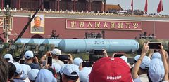 中관영지, SLBM 발사에 "전략 핵 강할수록 지역 평화 보장"