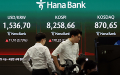 반도체 흔들리니 금융·건설 '꿈틀'…'삼전·닉스 독주' 균열?