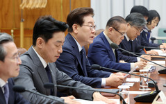 이재명 대통령, "3대 메가프로젝트, 속도전이 중요" [뉴시스Pic]